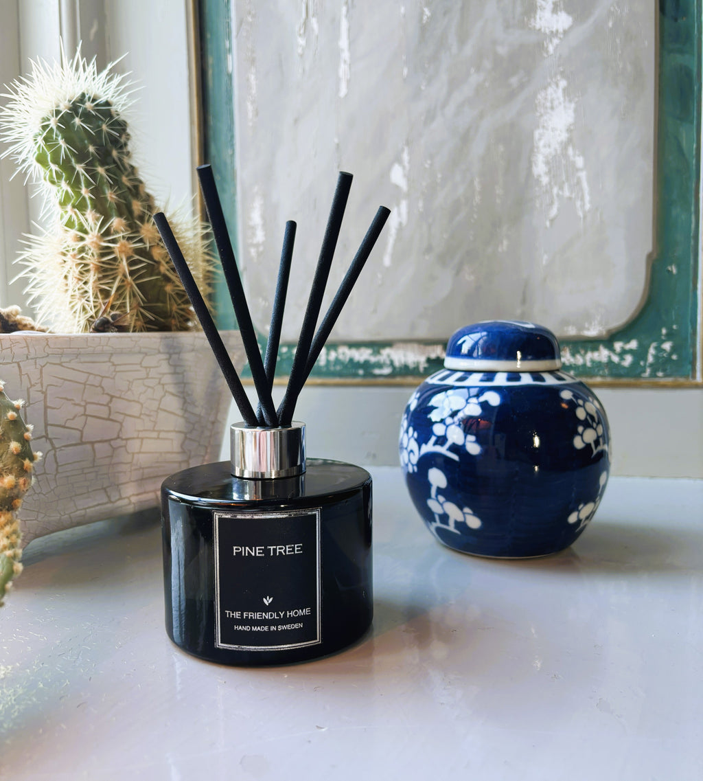 Pine Tree doftpinnar 200 ml – skog, rök & ceder